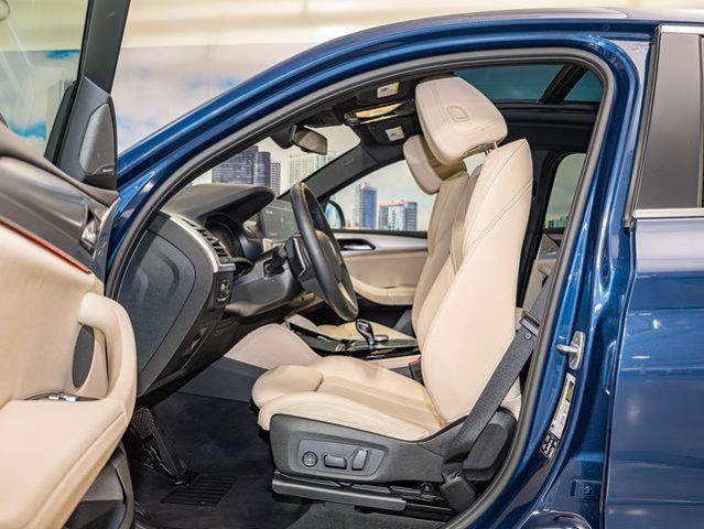 2025 BMW X4 xDrive30i