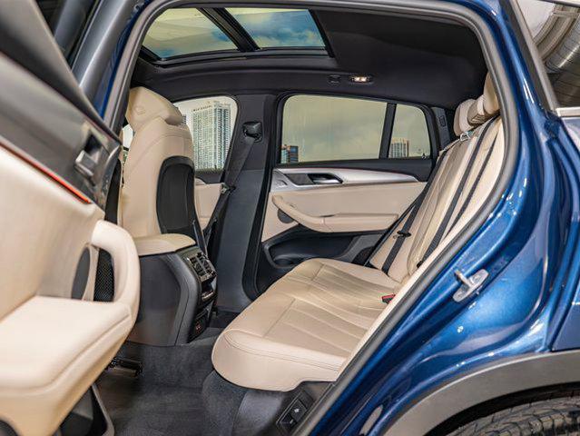 2025 BMW X4 xDrive30i