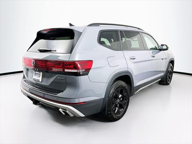 2024 Volkswagen Atlas 2.0T Peak Edition SE w/Technology