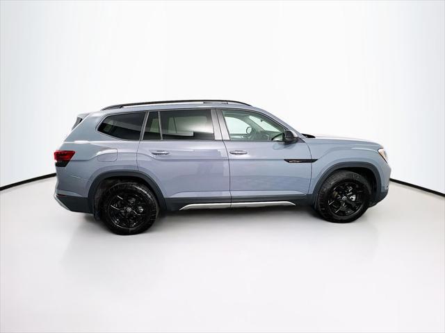 2024 Volkswagen Atlas 2.0T Peak Edition SE w/Technology