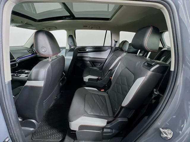 2024 Volkswagen Atlas 2.0T Peak Edition SE w/Technology
