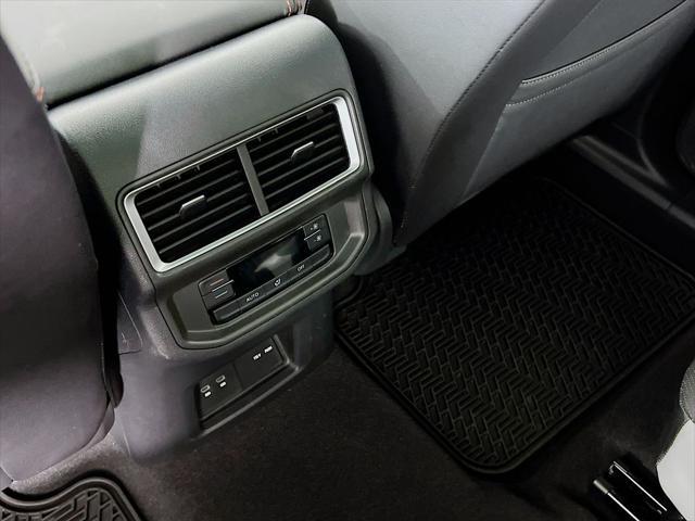 2024 Volkswagen Atlas 2.0T Peak Edition SE w/Technology