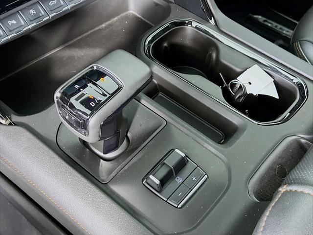 2025 GMC Sierra 1500 4WD Crew Cab Short Box AT4