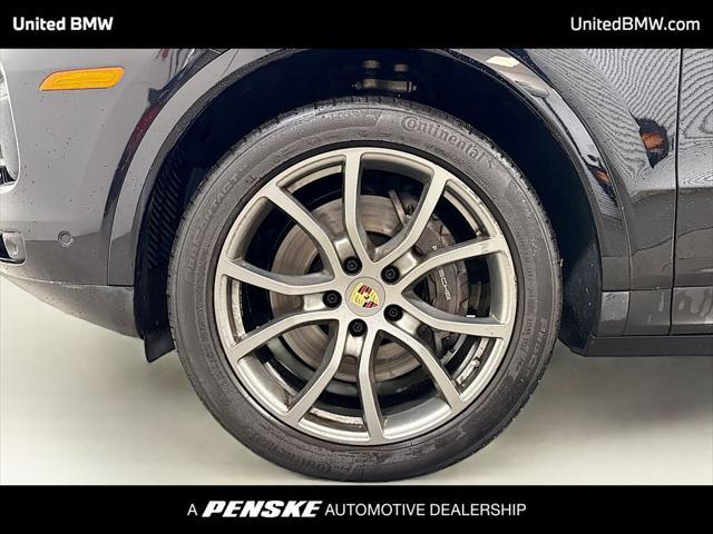 2022 Porsche Cayenne Base