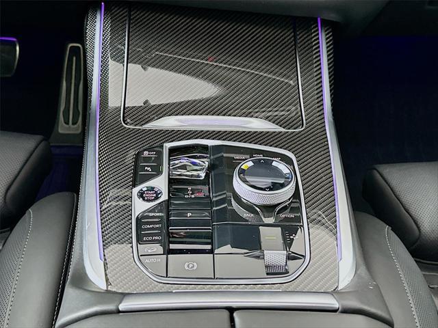 2024 BMW X7 M60i