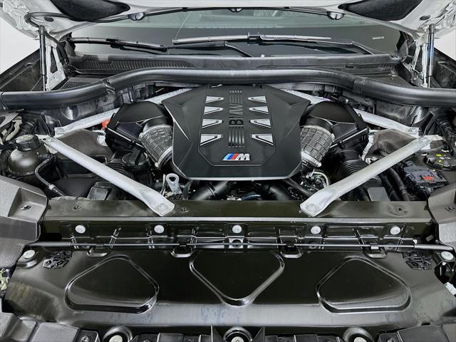 2024 BMW X7 M60i
