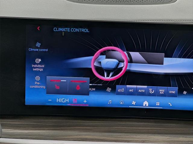 2024 BMW X7 M60i