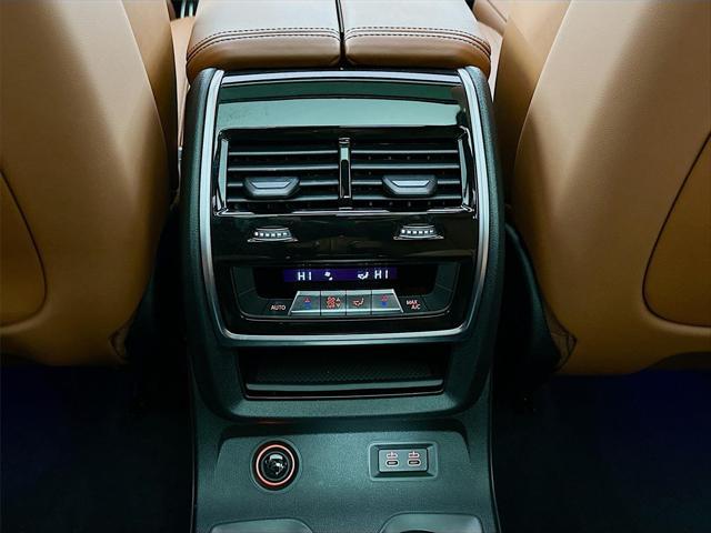2024 BMW X7 M60i