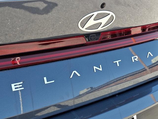 2025 Hyundai Elantra Hybrid Limited