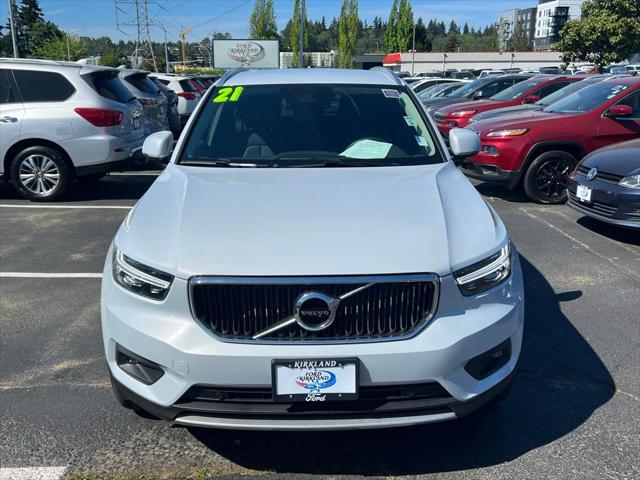 2021 Volvo XC40 T5 Momentum