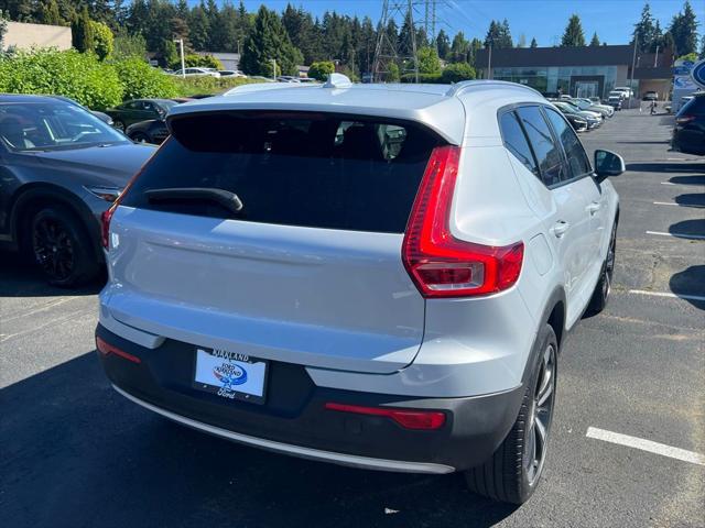 2021 Volvo XC40 T5 Momentum
