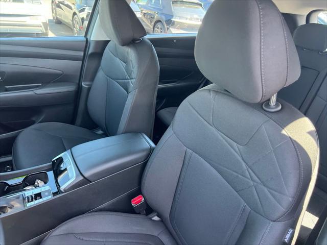 2025 Hyundai Tucson SE