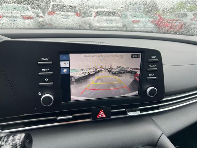 2025 Hyundai Elantra SE