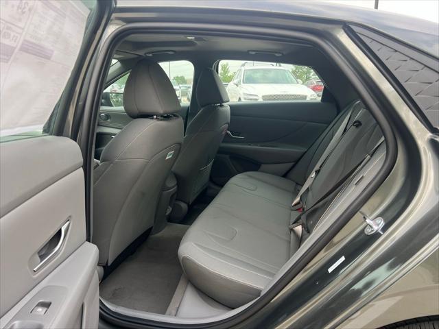 2026 Hyundai Elantra SEL Sport Premium