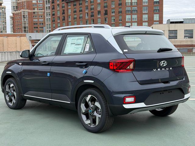 2026 Hyundai Venue SEL w/Two-Tone Roof