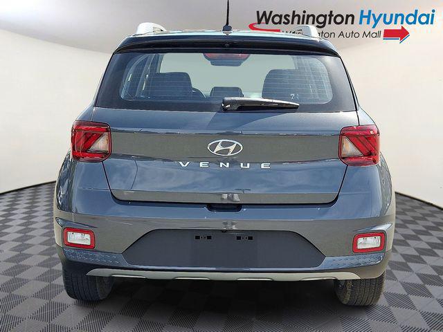 2026 Hyundai Venue SEL w/Two-Tone Roof