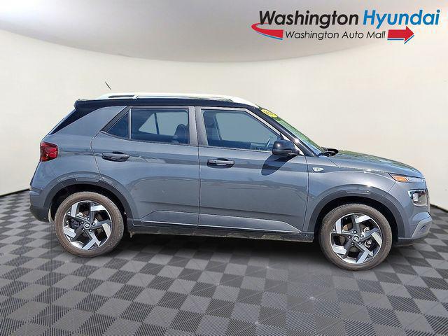 2026 Hyundai Venue SEL w/Two-Tone Roof