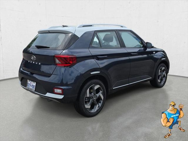 2026 Hyundai Venue SEL w/Two-Tone Roof