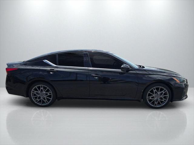 2023 Nissan Altima SR VC-Turbo FWD