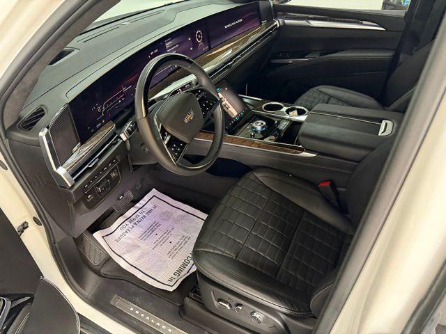 2025 Cadillac Escalade Sport Platinum
