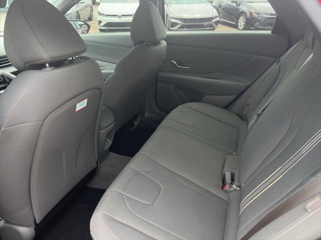 2025 Hyundai Elantra SEL Sport