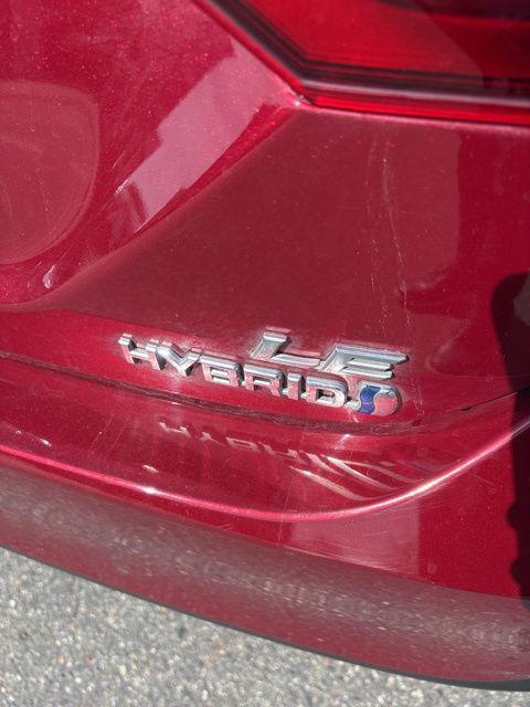 2021 Toyota Camry LE Hybrid