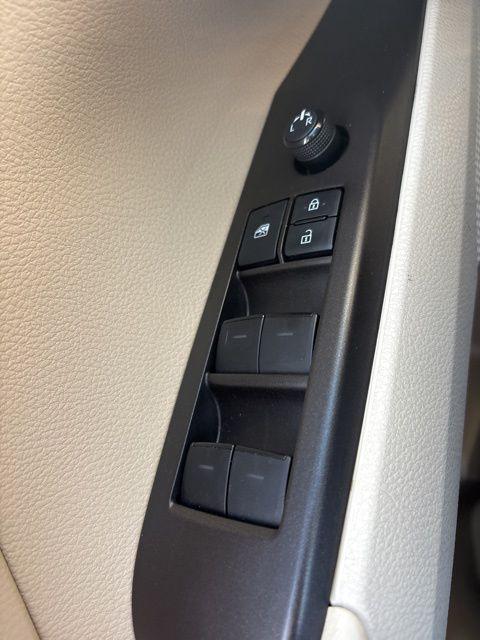 2021 Toyota Camry LE Hybrid
