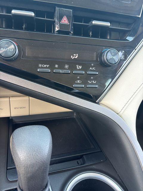 2021 Toyota Camry LE Hybrid