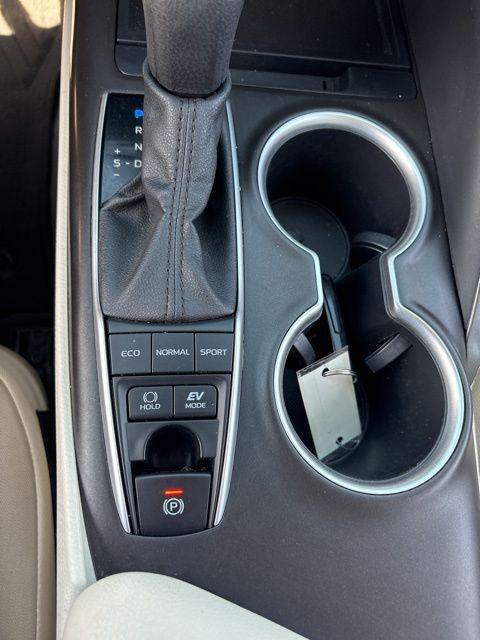 2021 Toyota Camry LE Hybrid