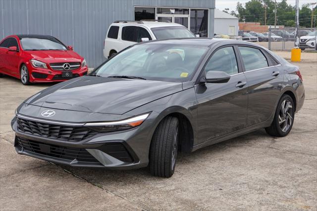 2025 Hyundai Elantra Limited