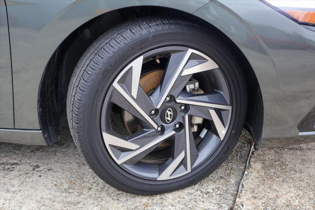 2025 Hyundai Elantra Limited