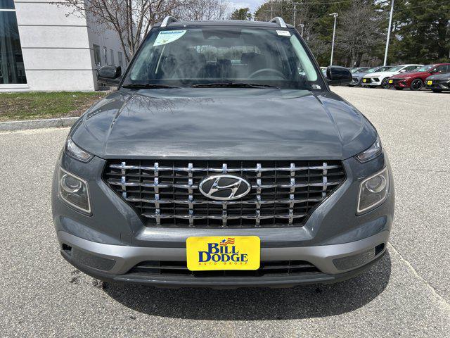2026 Hyundai Venue SEL w/Two-Tone Roof