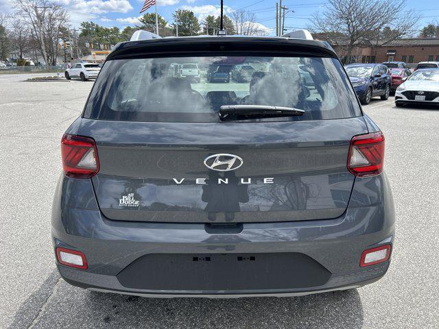 2026 Hyundai Venue SEL w/Two-Tone Roof
