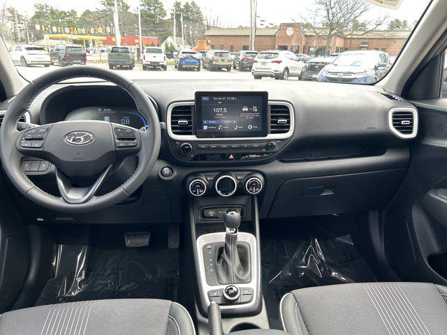 2026 Hyundai Venue SEL w/Two-Tone Roof