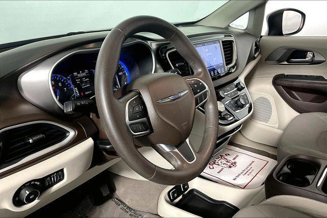 2017 Chrysler Pacifica Touring Plus