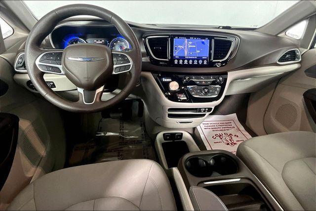 2017 Chrysler Pacifica Touring Plus