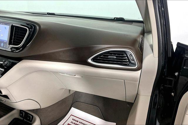 2017 Chrysler Pacifica Touring Plus