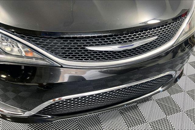 2017 Chrysler Pacifica Touring Plus