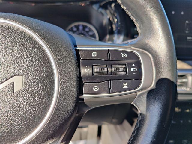 2022 Kia K5 EX