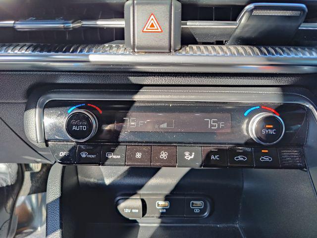 2022 Kia K5 EX