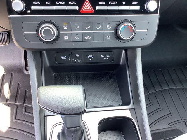 2025 Hyundai Santa Cruz SE
