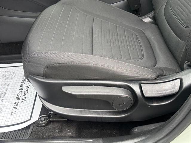 2025 Hyundai Santa Cruz SE