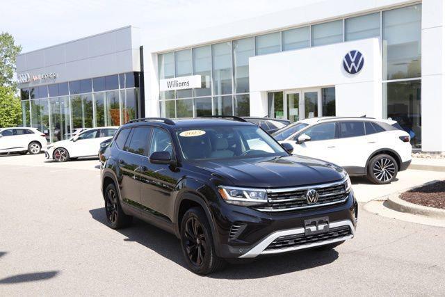 2023 Volkswagen Atlas 3.6L V6 SE w/Technology for sale in LANSING, MI