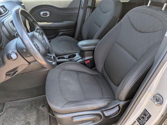 2015 Kia Soul Base
