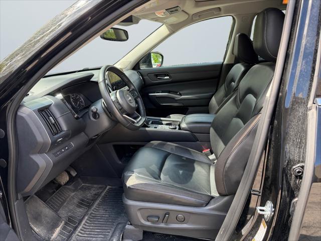 2022 Nissan Pathfinder SL 4WD