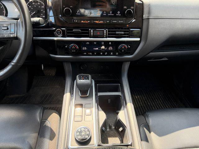 2022 Nissan Pathfinder SL 4WD