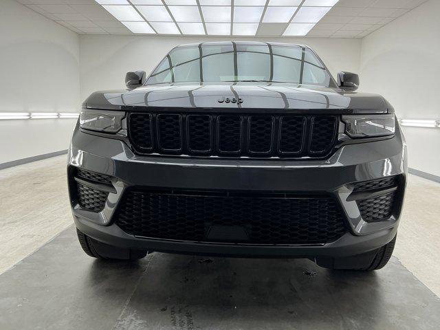 2025 Jeep Grand Cherokee Altitude 4x4