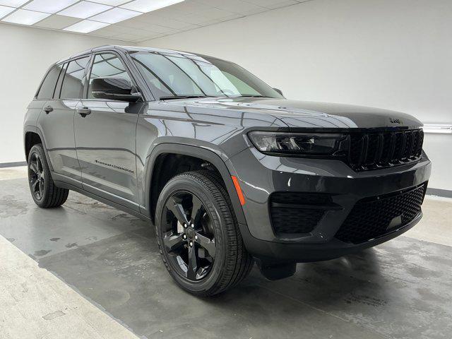 2025 Jeep Grand Cherokee Altitude 4x4