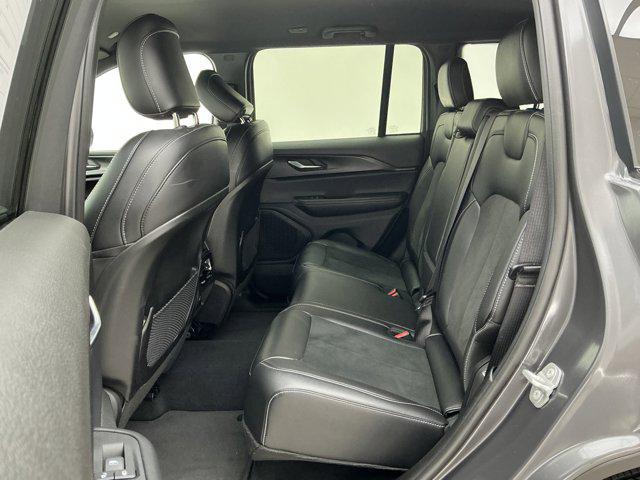 2025 Jeep Grand Cherokee Altitude 4x4