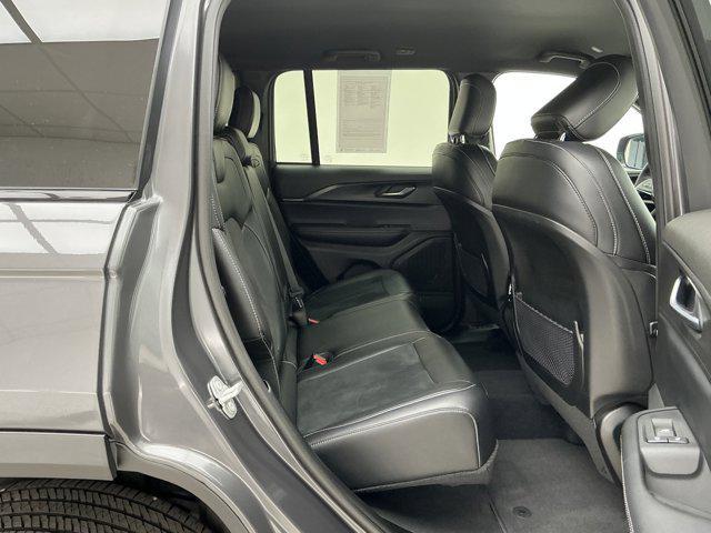 2025 Jeep Grand Cherokee Altitude 4x4